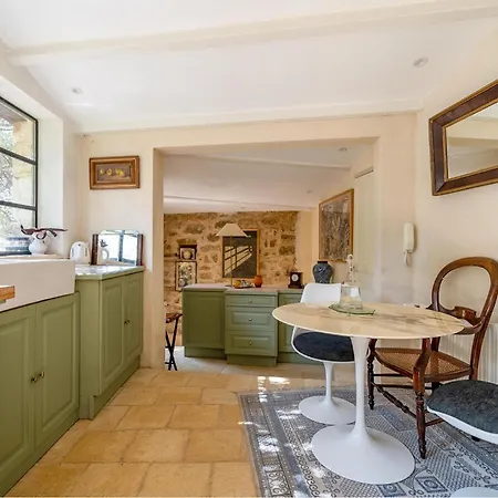 2 Bedroom Lovely Home In Montbazin Дом отдыха *