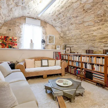 2 Bedroom Lovely Home In Montbazin * Montbazin