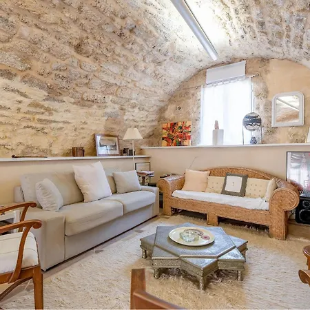 2 Bedroom Lovely In * Montbazin